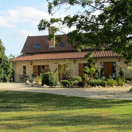 Le Maine D'autana & La Ferme Du Domaine Tatil Evi Excideuil